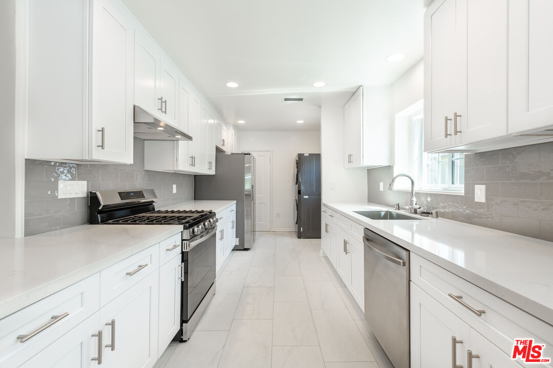 2918 CASTLE HEIGHTS AVE