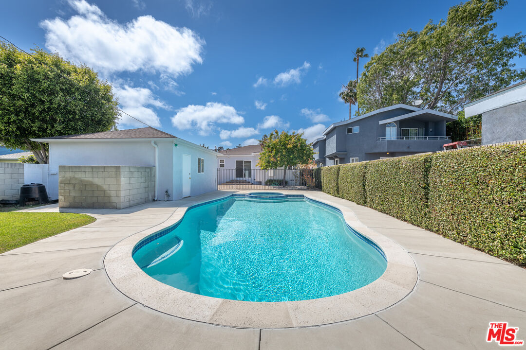 2918 CASTLE HEIGHTS AVE