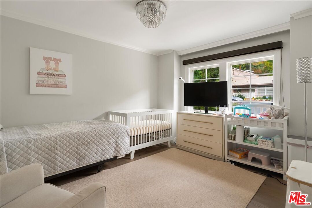 3479 Mandeville Canyon Rd