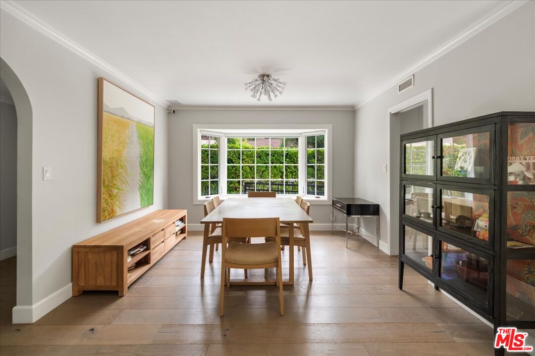 3479 Mandeville Canyon Rd