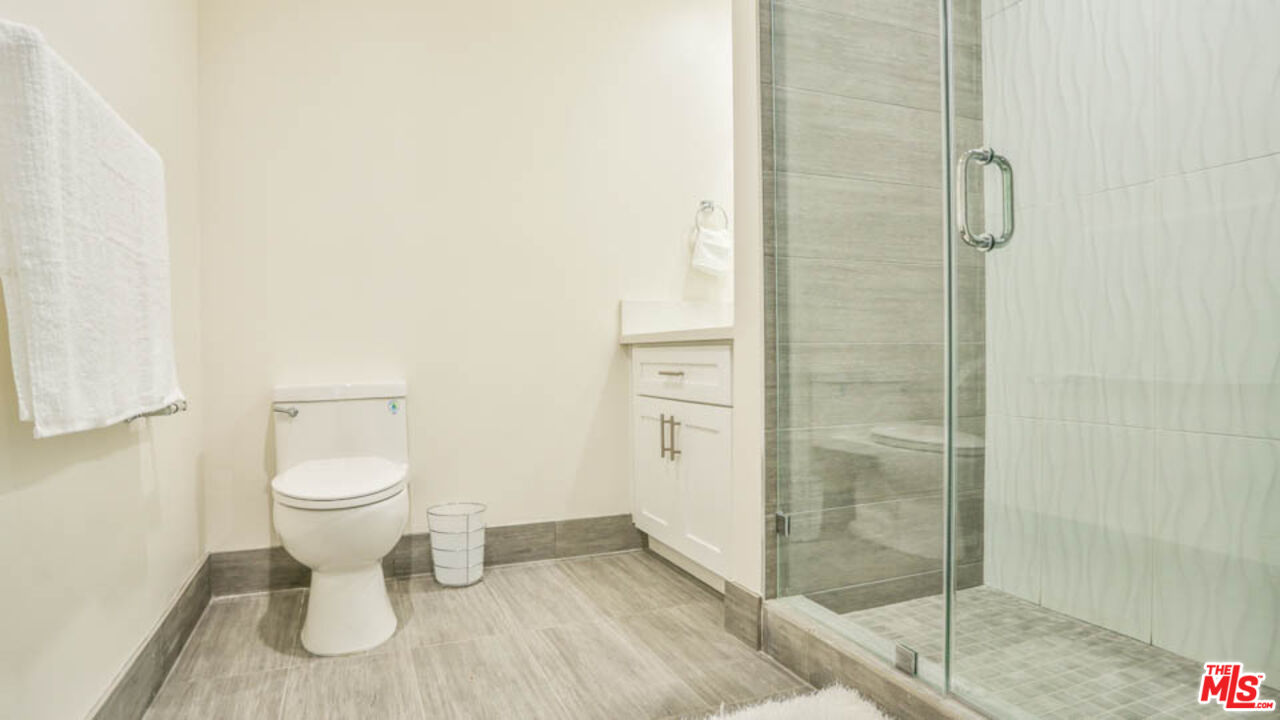 1424 S Bentley Ave Unit: 301