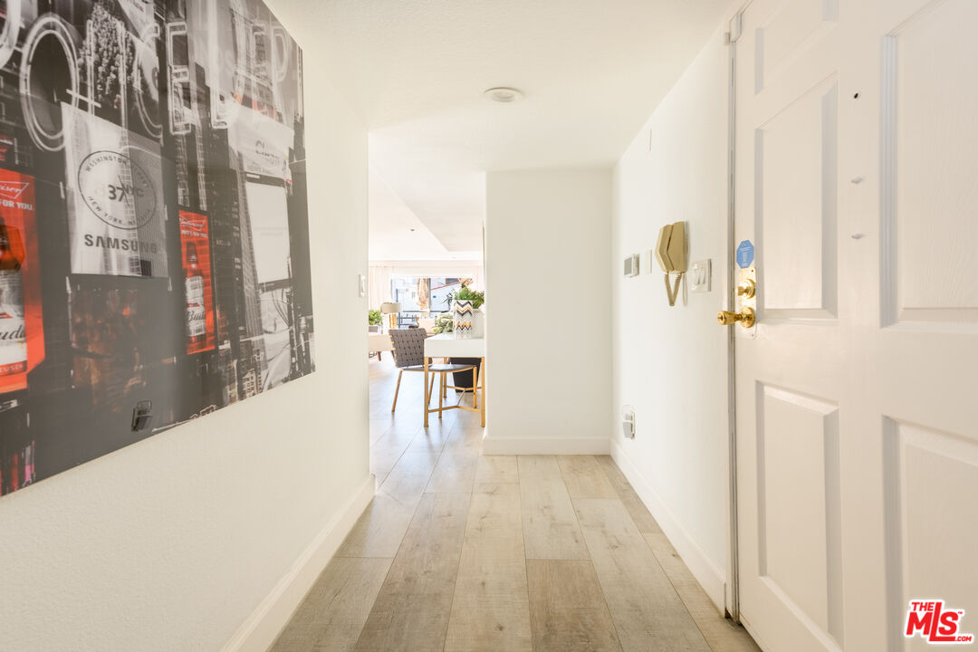 116 S Croft Ave Unit: 101