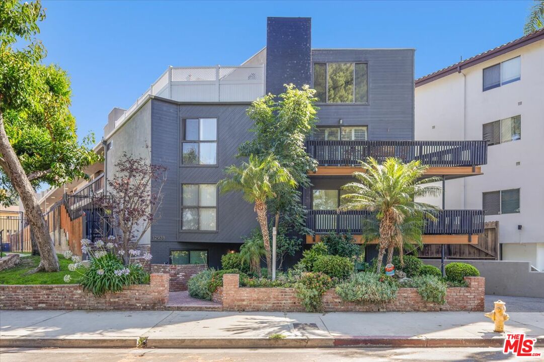 12938 Valleyheart Dr Unit: 11