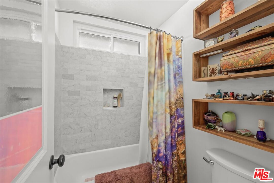 12938 Valleyheart Dr Unit: 11