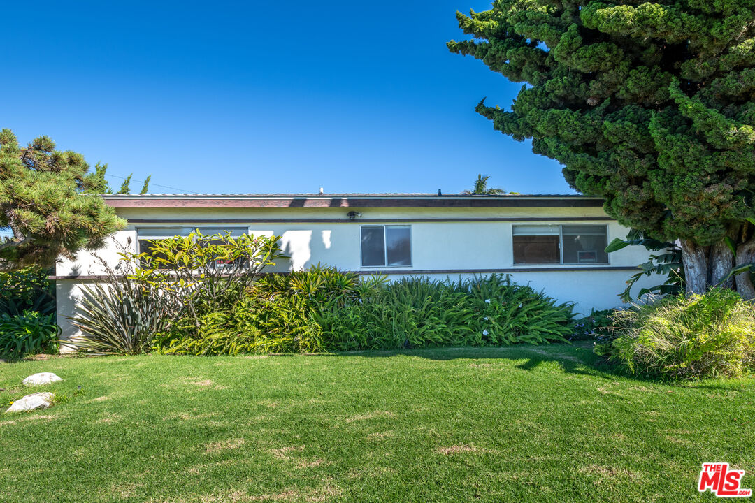 4506 Grand View Blvd