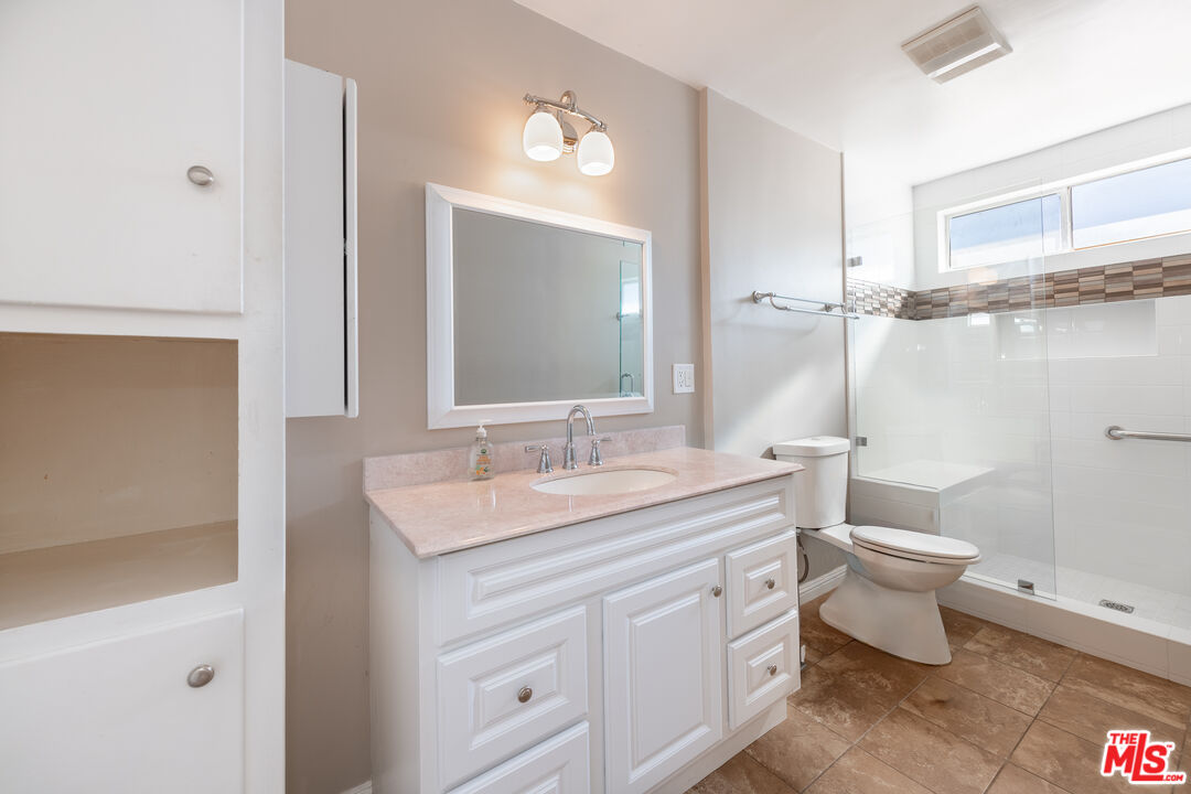 4506 Grand View Blvd