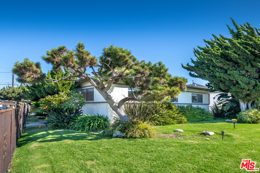 4506 Grand View Blvd