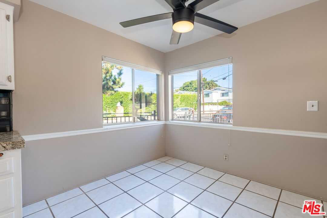 4506 Grand View Blvd