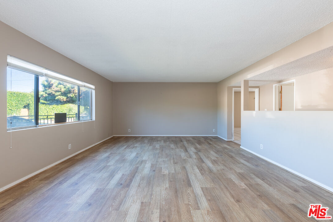 4506 Grand View Blvd