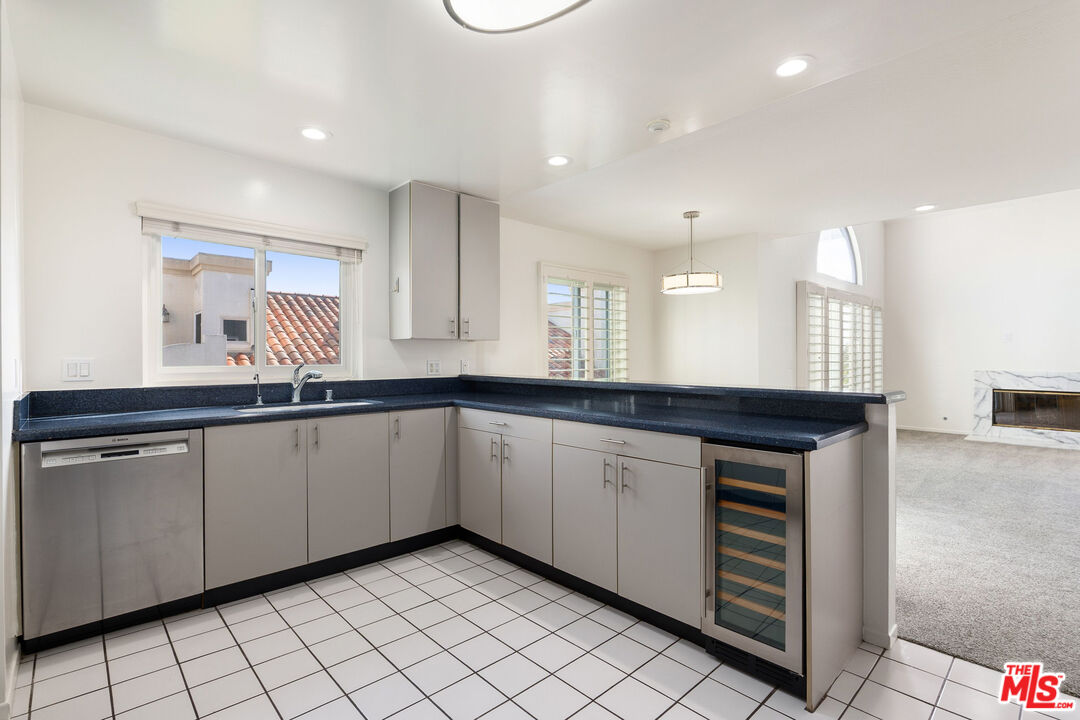 1010 California Ave Unit: 307