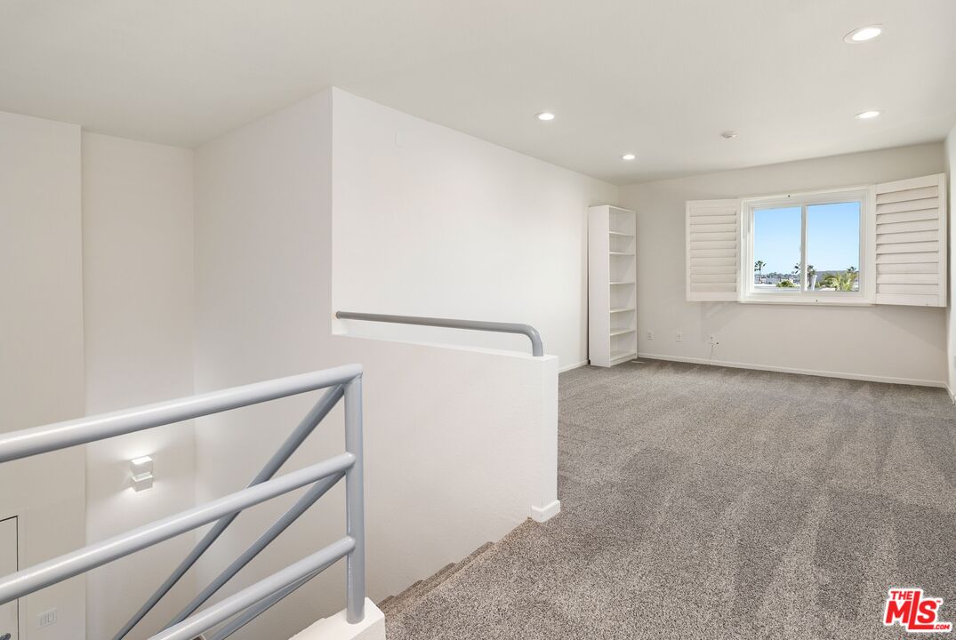 1010 California Ave Unit: 307