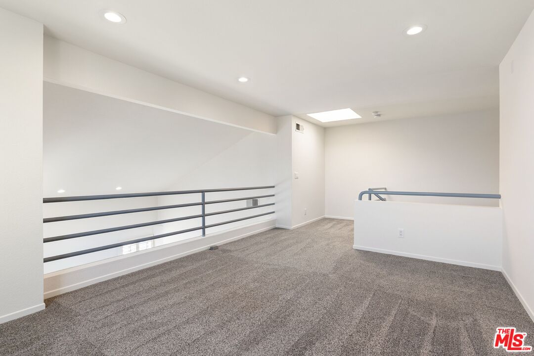 1010 California Ave Unit: 307