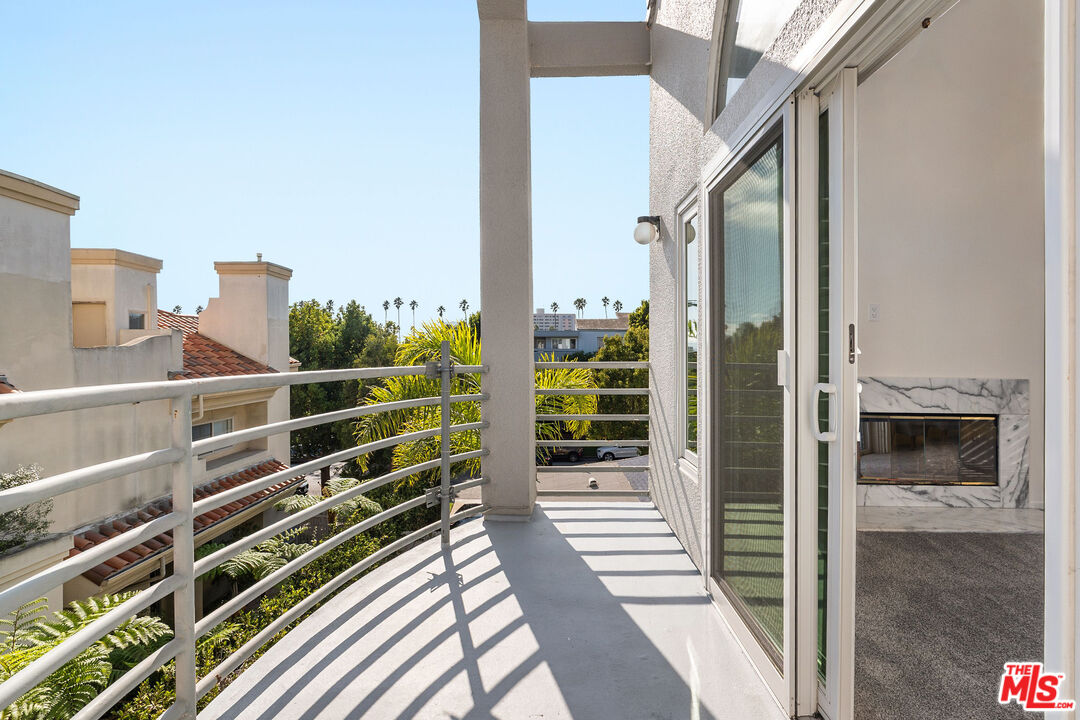 1010 California Ave Unit: 307