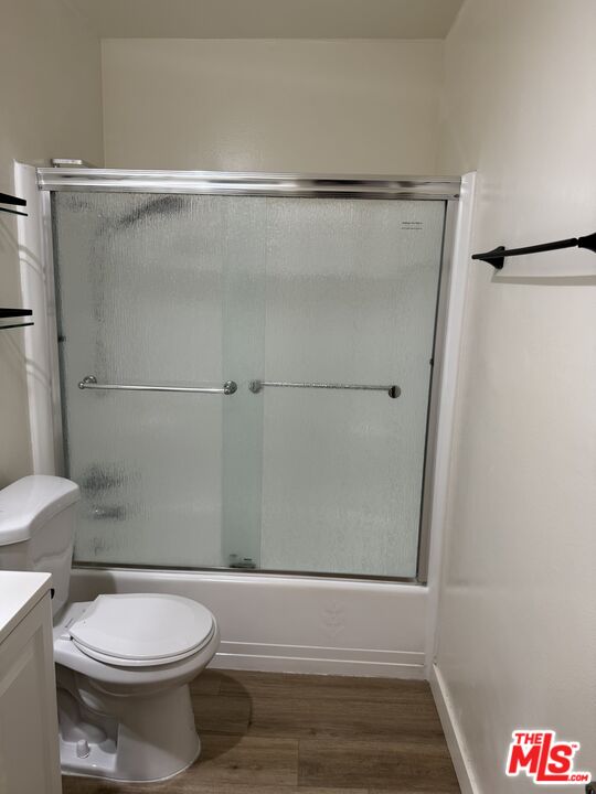 5400 Newcastle Ave Unit: 68