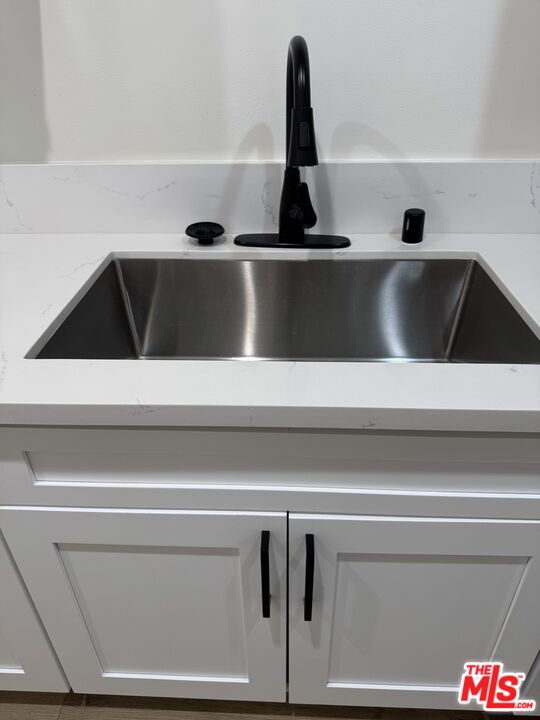 5400 Newcastle Ave Unit: 68