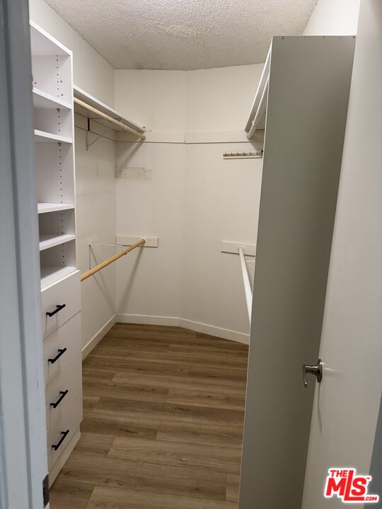 5400 Newcastle Ave Unit: 68