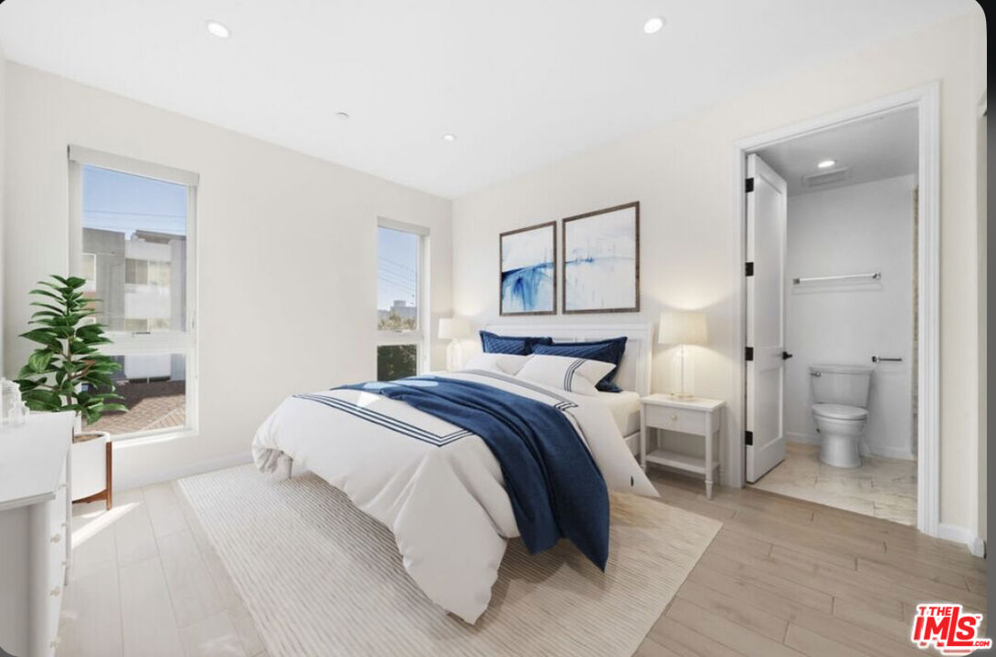 1654 Greenfield Ave Unit: 301