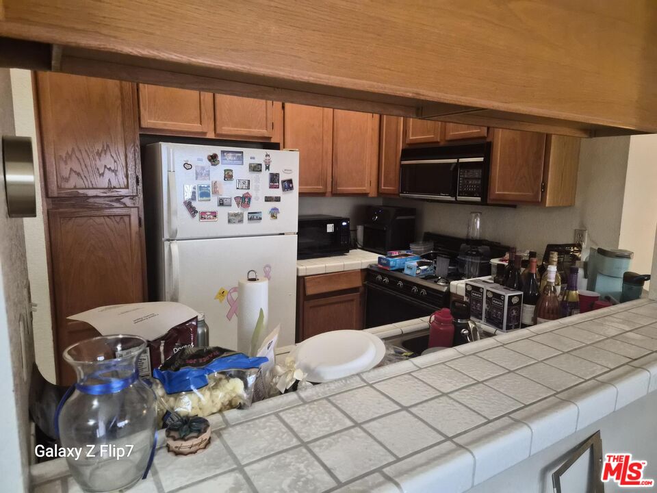 547 E Hazel St Unit: 13