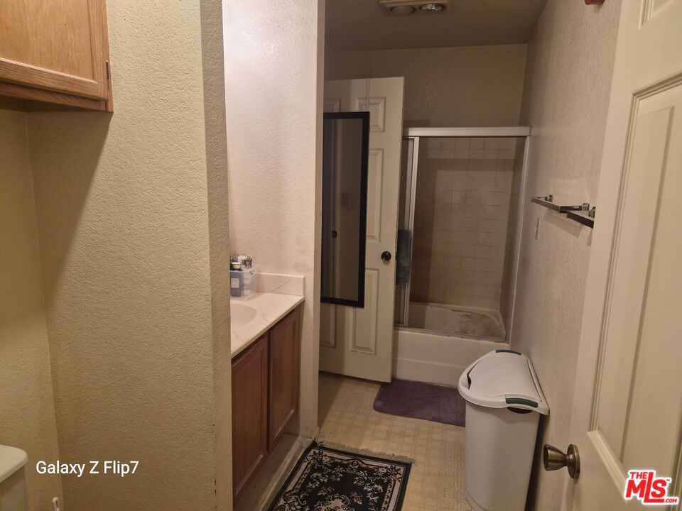 547 E Hazel St Unit: 13