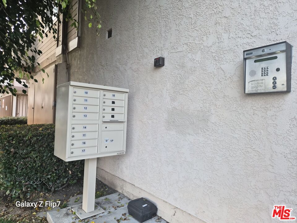 547 E Hazel St Unit: 13