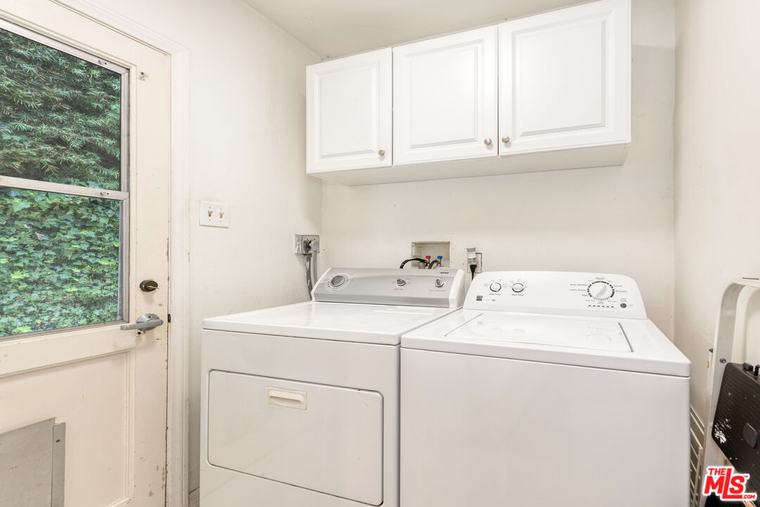 1148 COLDWATER CANYON DR