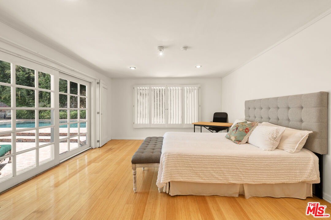 1148 COLDWATER CANYON DR