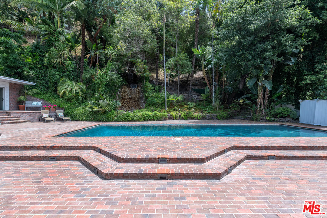 1148 COLDWATER CANYON DR