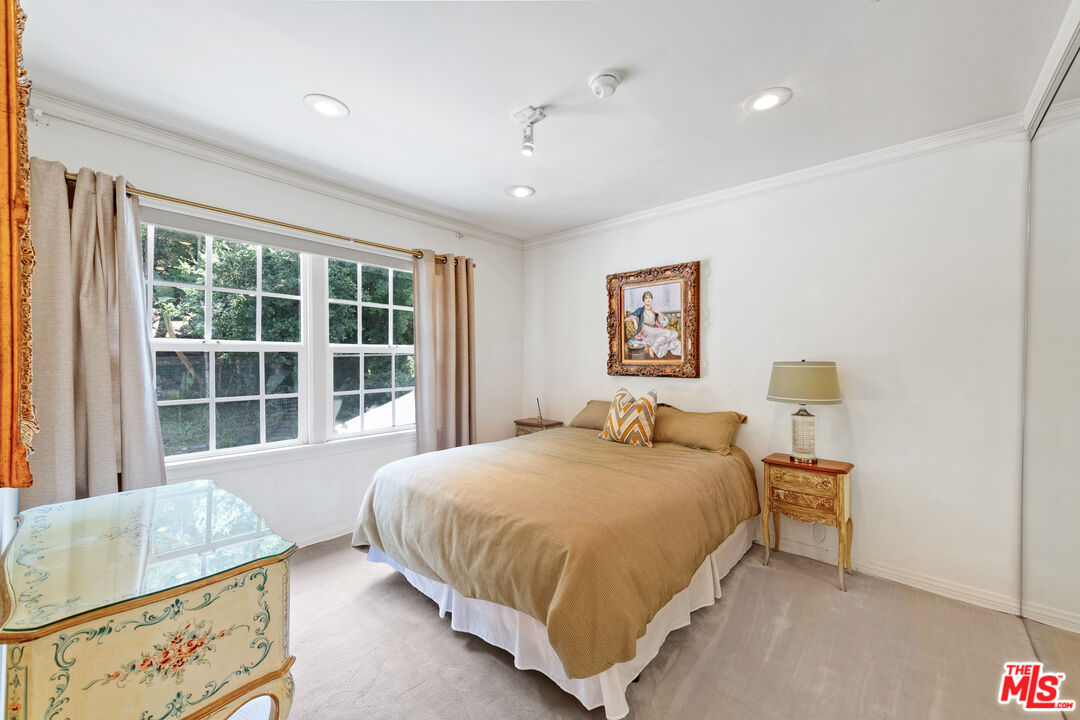 1148 COLDWATER CANYON DR