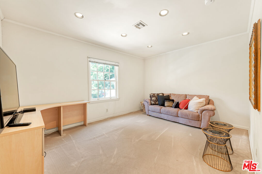 1148 COLDWATER CANYON DR