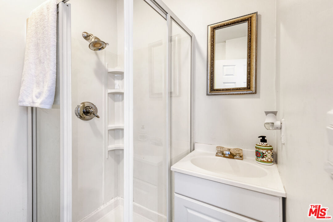 1148 COLDWATER CANYON DR