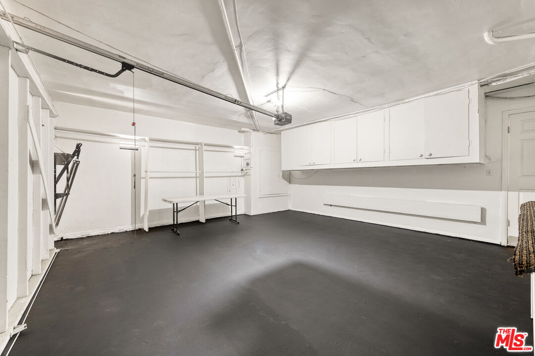 1148 COLDWATER CANYON DR