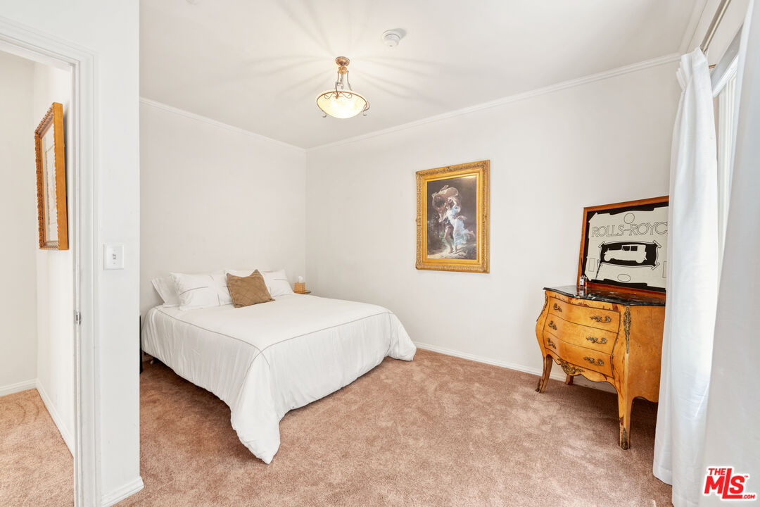 1148 COLDWATER CANYON DR