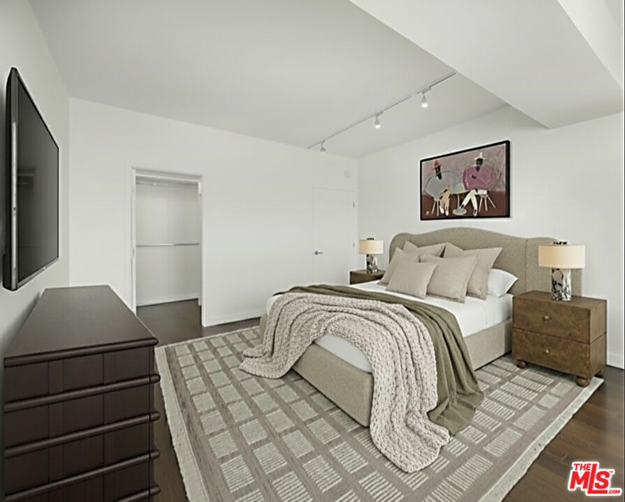 838 N Doheny Dr Unit: 906