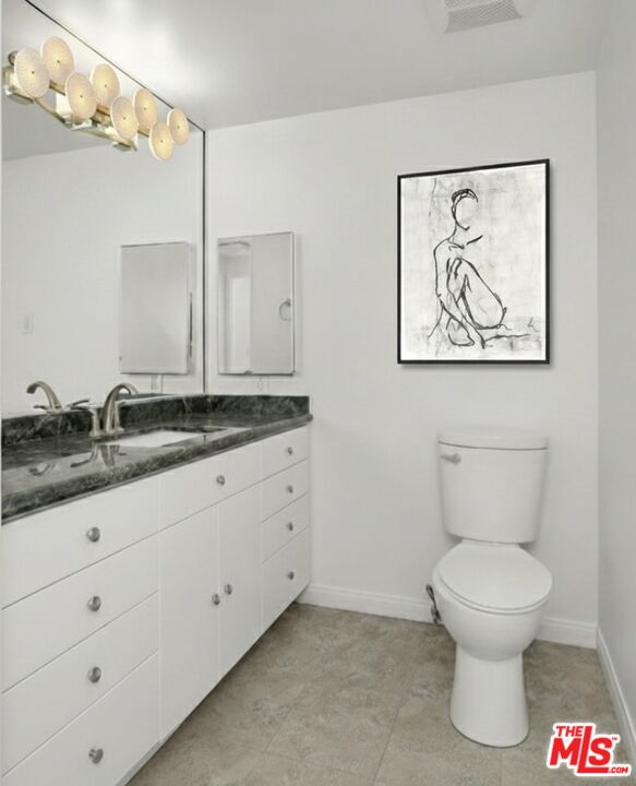 838 N Doheny Dr Unit: 906