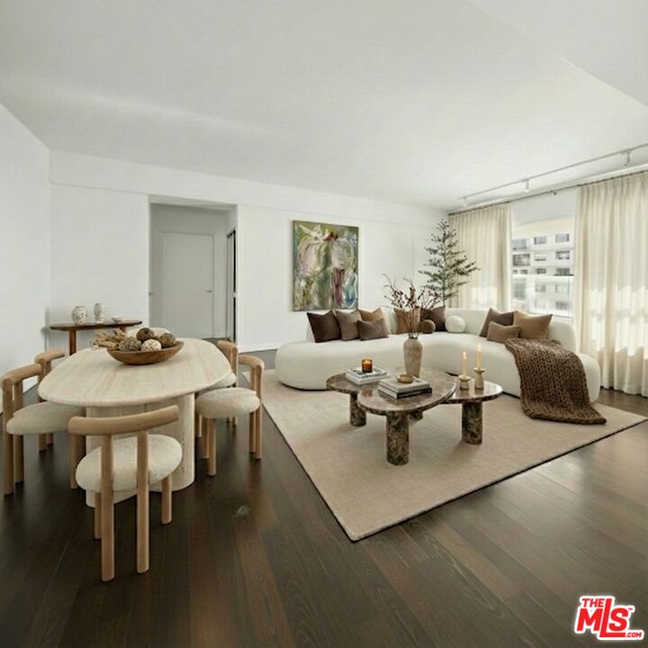 838 N Doheny Dr Unit: 906