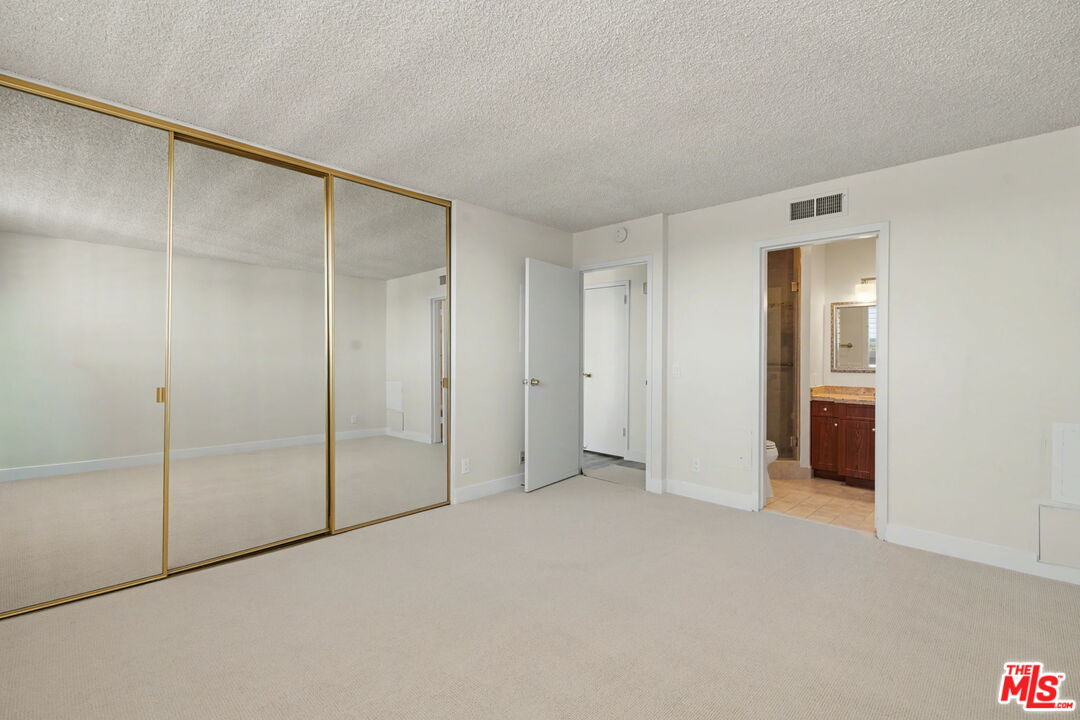 100 S Doheny Dr Unit: 822