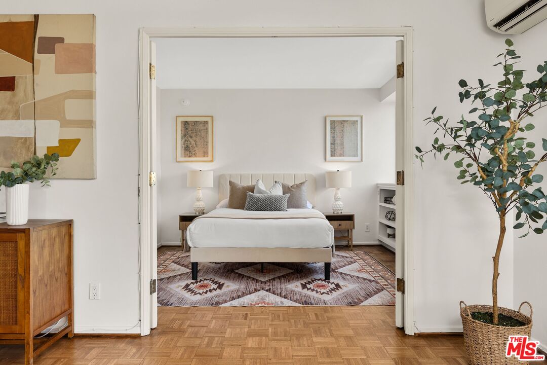 969 Hilgard Ave Unit: 603