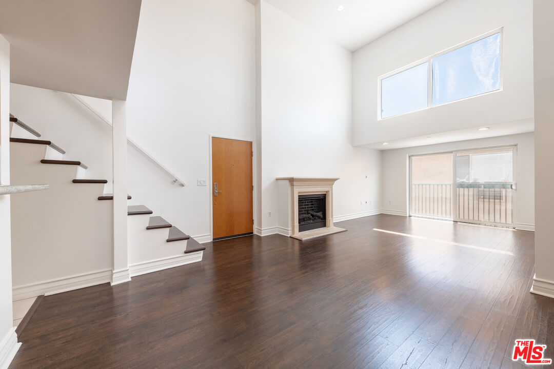 1353 N Fuller Ave Unit: PH7