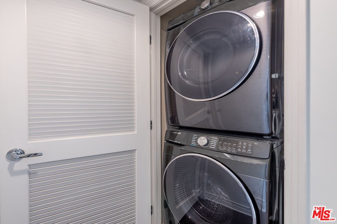 1353 N Fuller Ave Unit: PH7