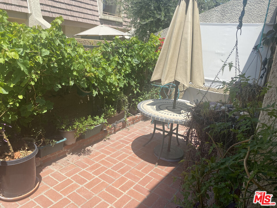 18417 Collins St Unit: A