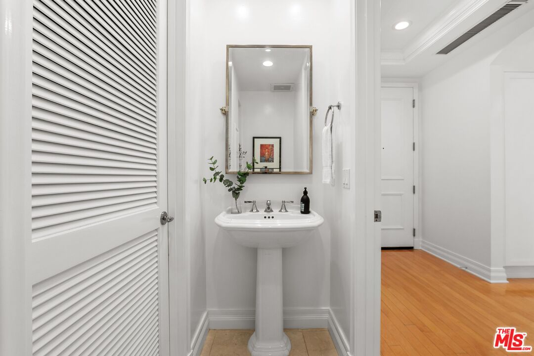 11847 Gorham Ave Unit: 406