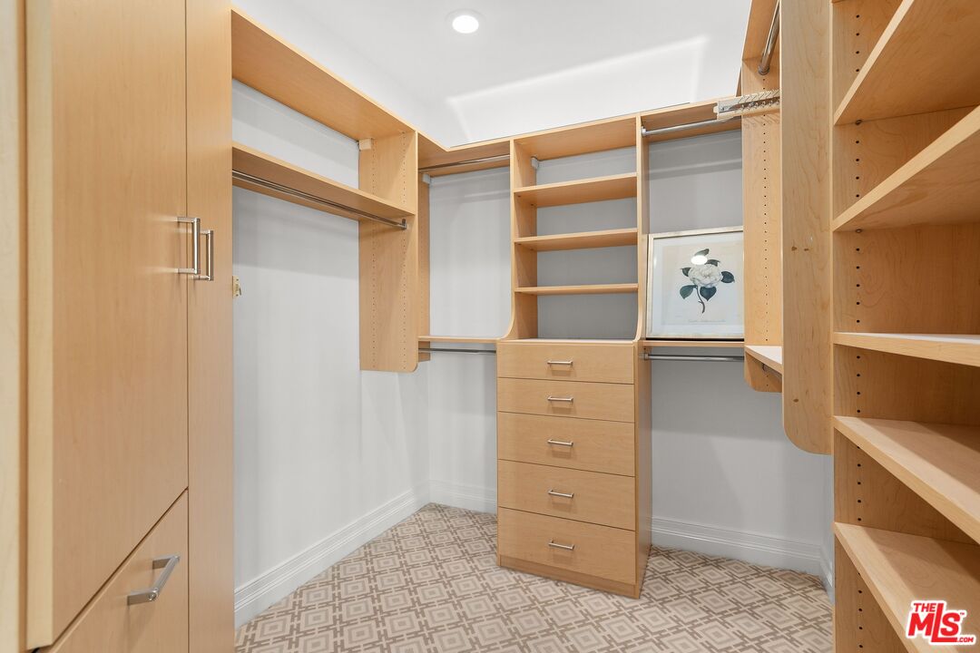 11847 Gorham Ave Unit: 406