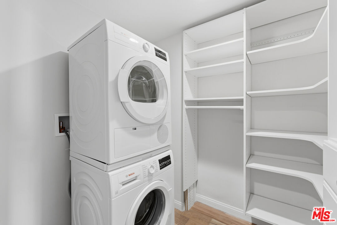 7250 Franklin Ave Unit: 615