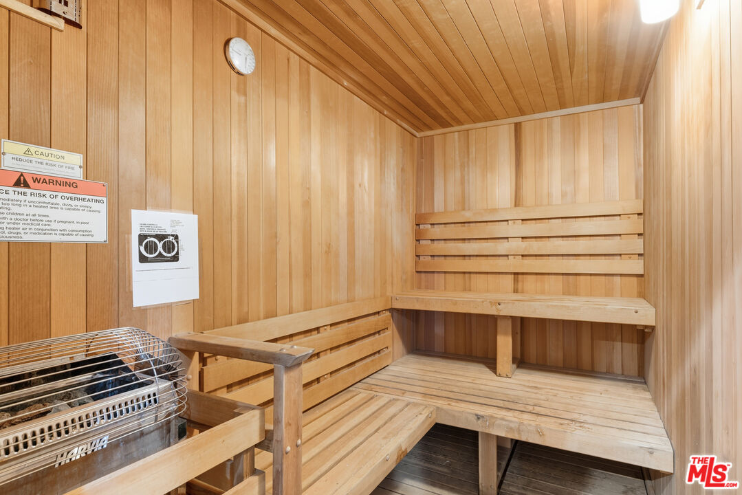 7250 Franklin Ave Unit: 615