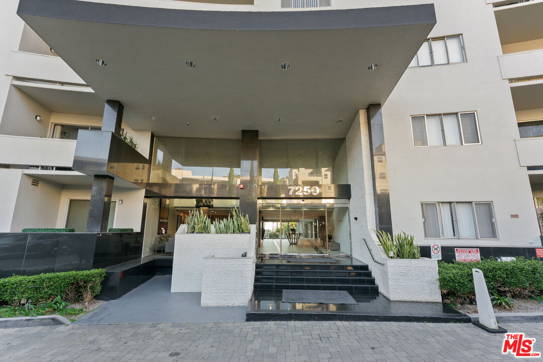 7250 Franklin Ave Unit: 615