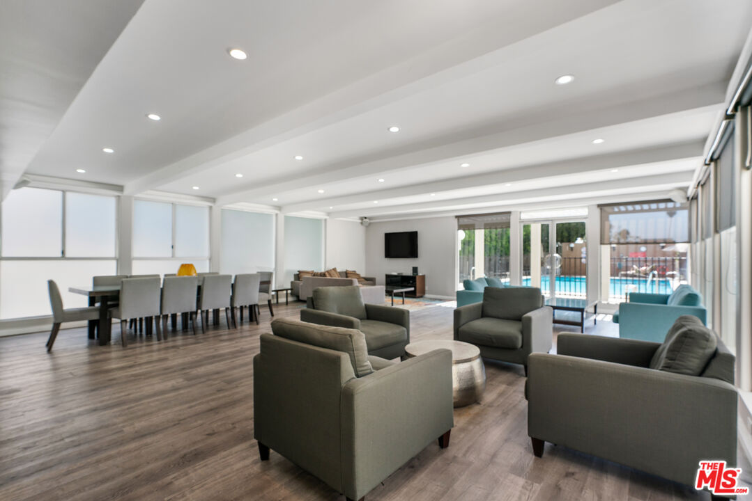 7250 Franklin Ave Unit: 615