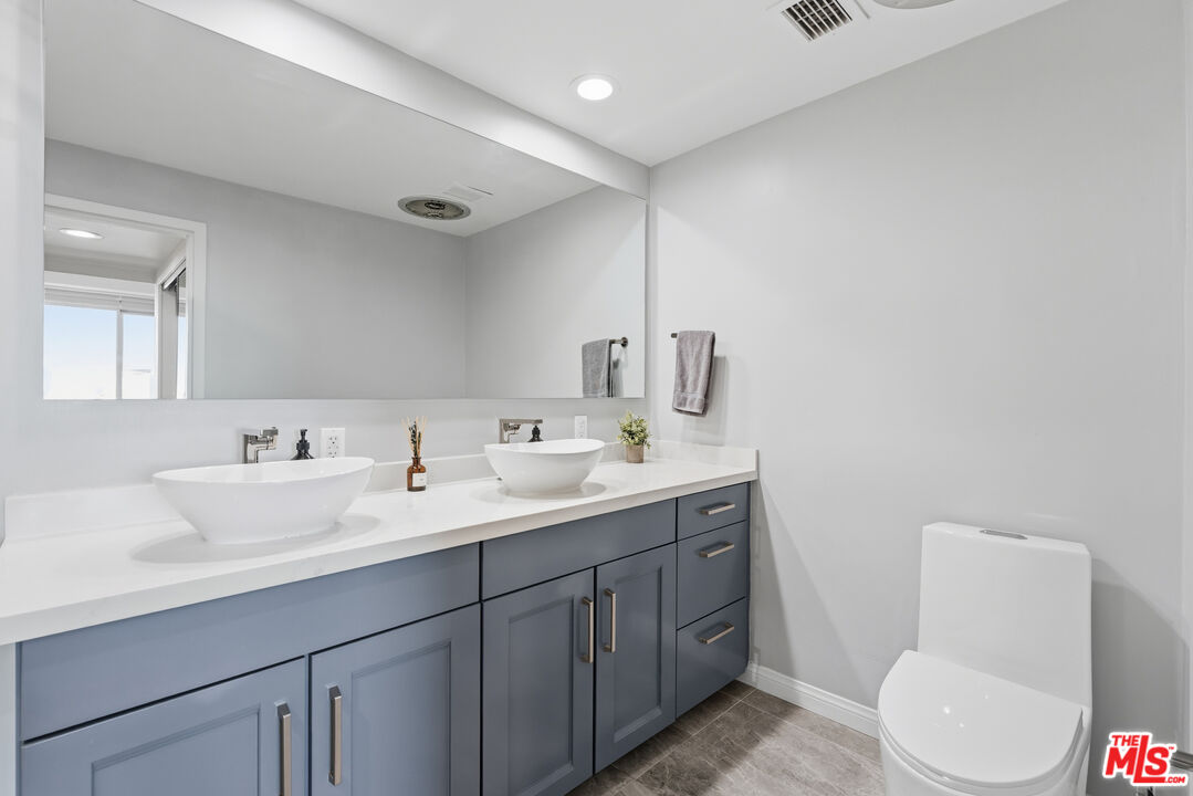 7250 Franklin Ave Unit: 615