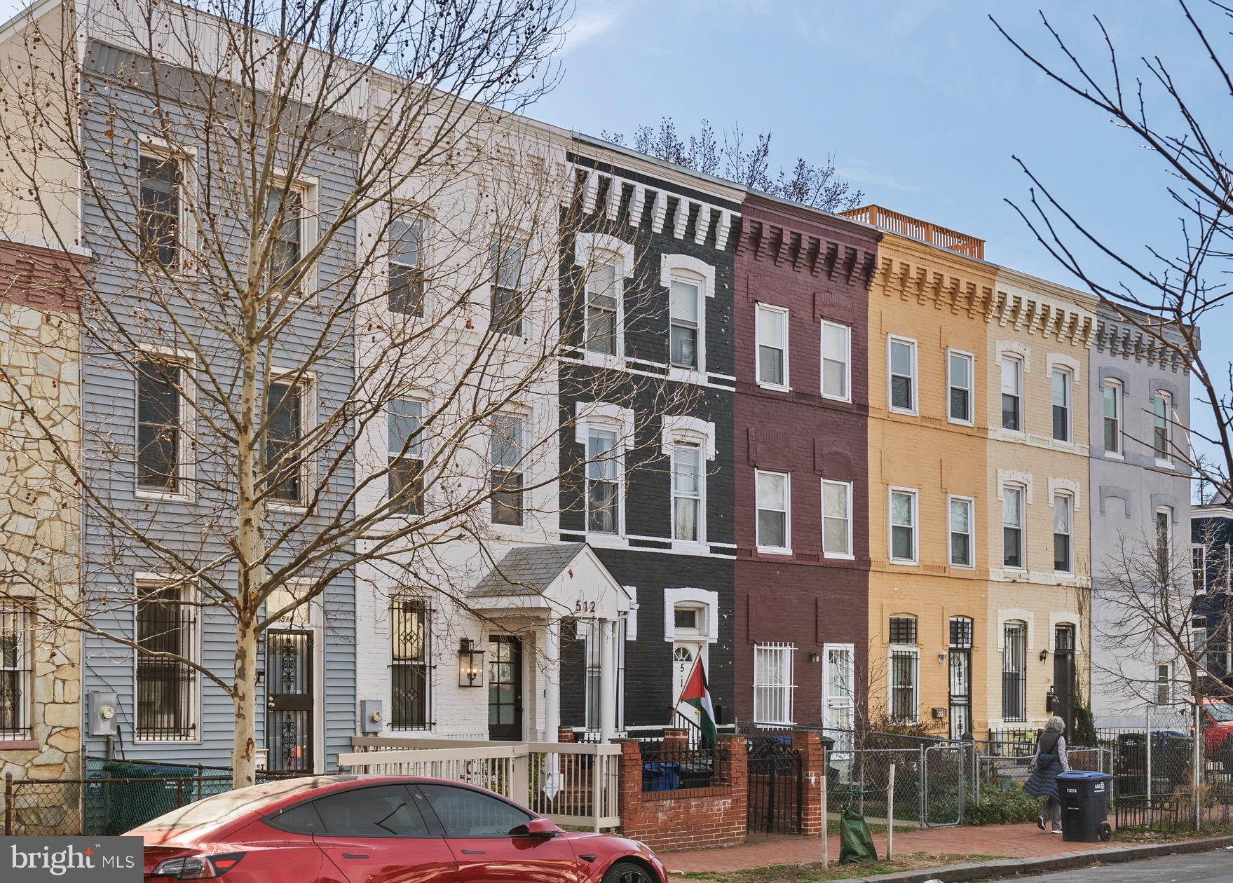512 R St NW