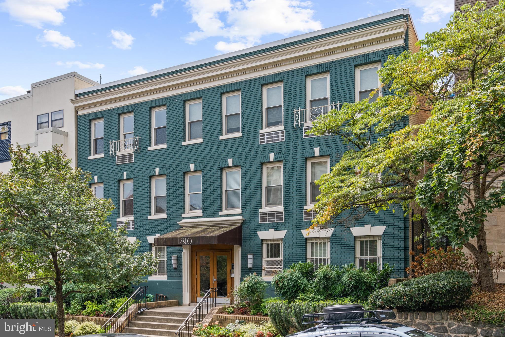 1810 California St NW #302