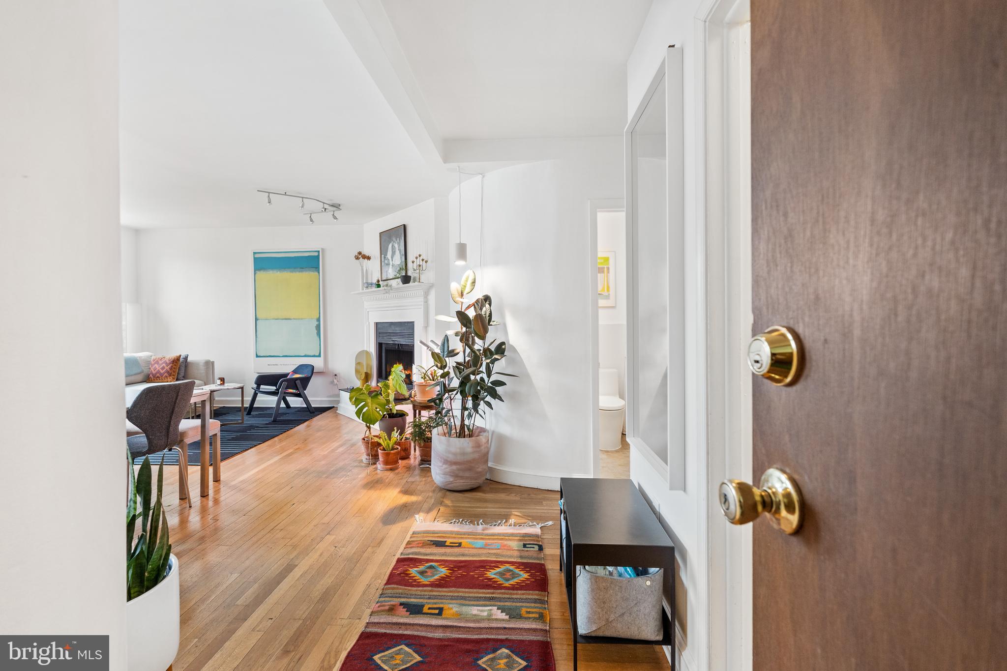 1810 California St NW #302